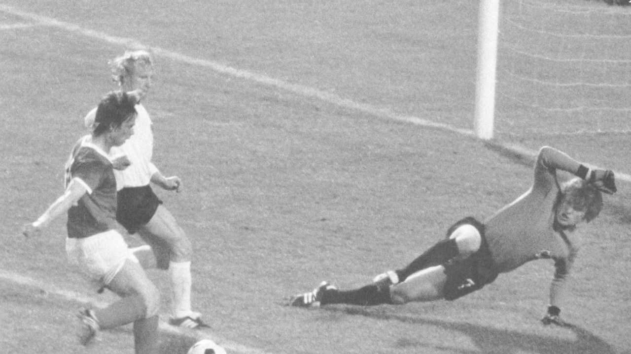 Br24sport Fußball Wm 1974 13 · Die Vorrunde Der Deutschen Mannschaft Hier Anschauen 